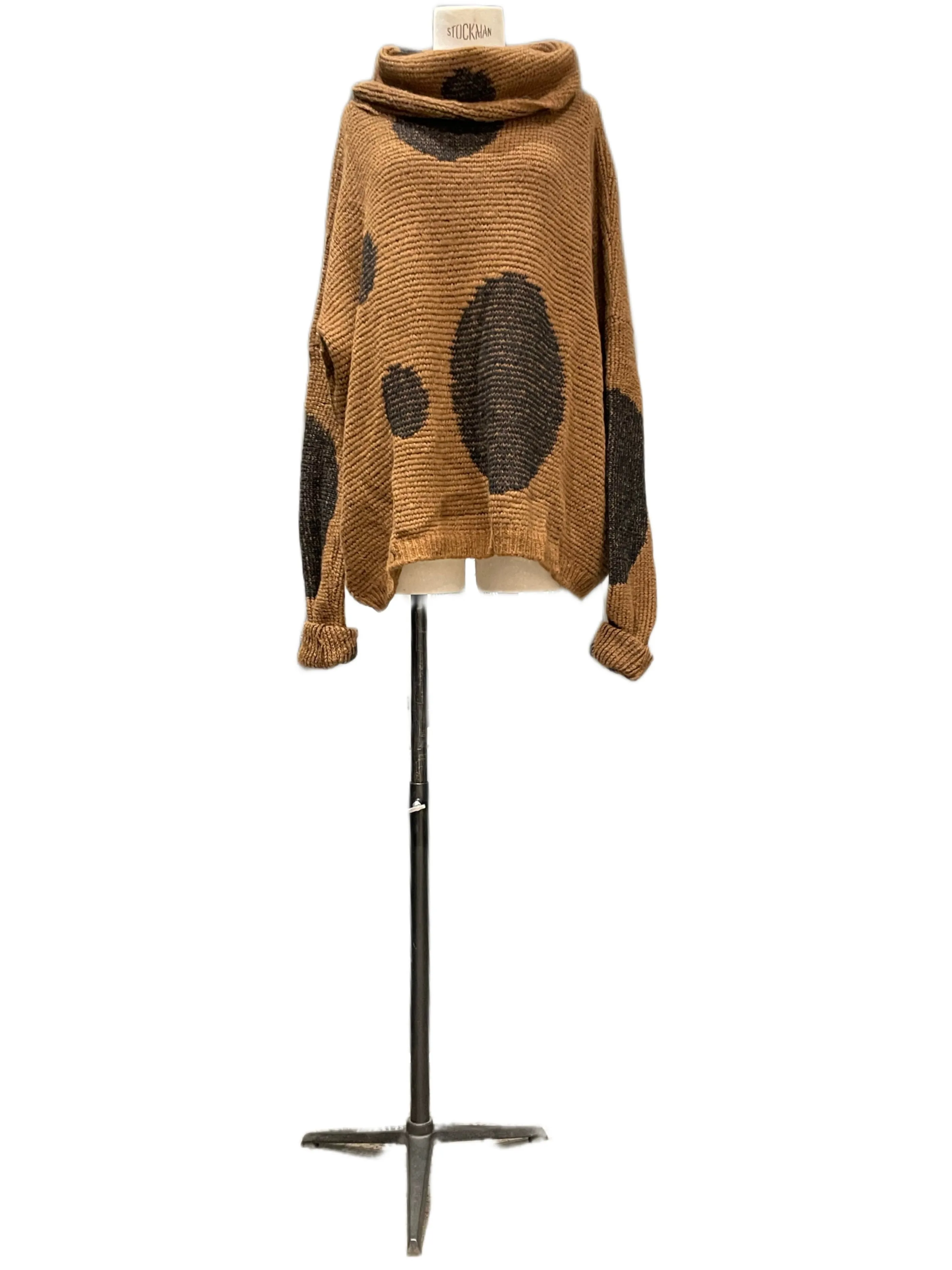 Over size spot sweater (Alpaca) - Camel / Black
